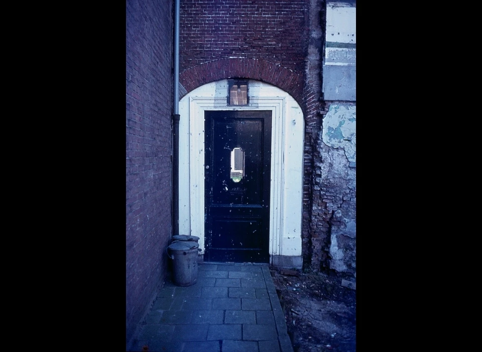 Lindengracht 149-163 entree van het Suyckerhoff van af de hofzijde (1973)
