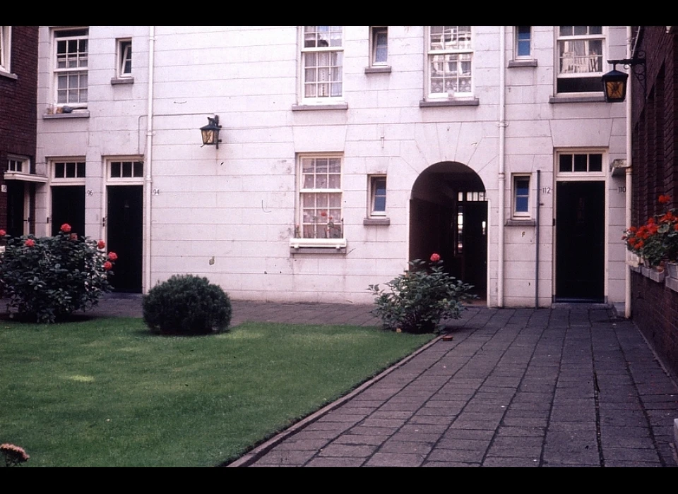 Lindengracht 94-112 Lindenhof binnenplaats (1973)