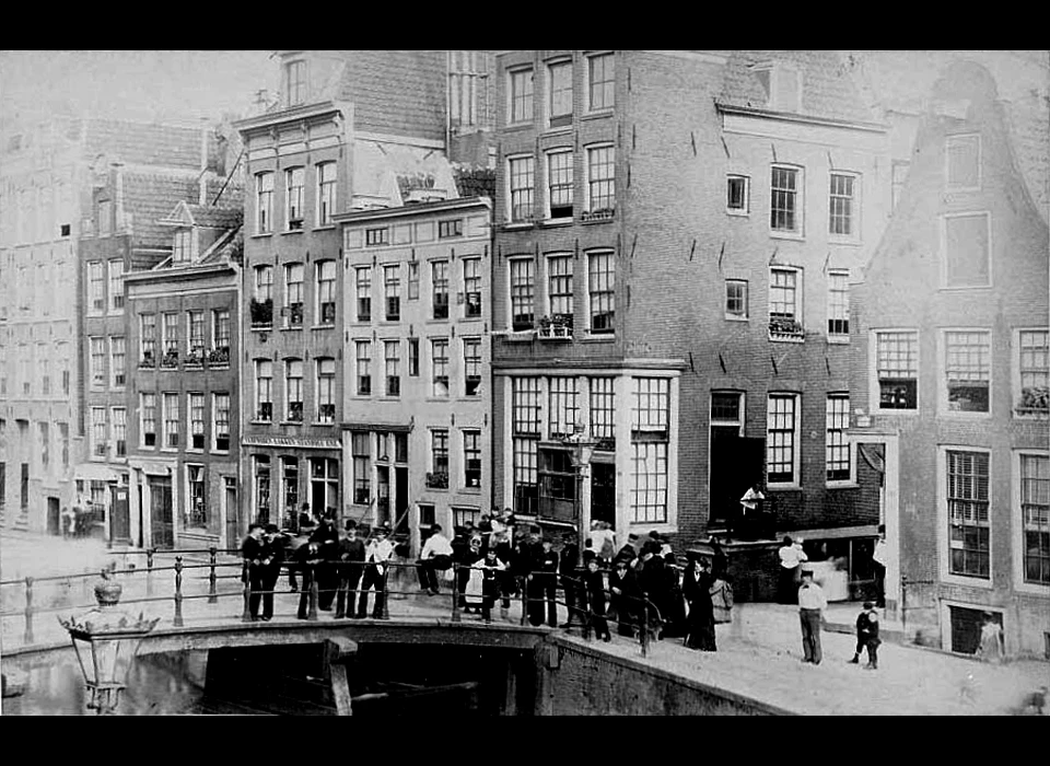 Lindengracht Zaterdagse Brug bij de Eerste Lindendwarsstraat (ca.1880)