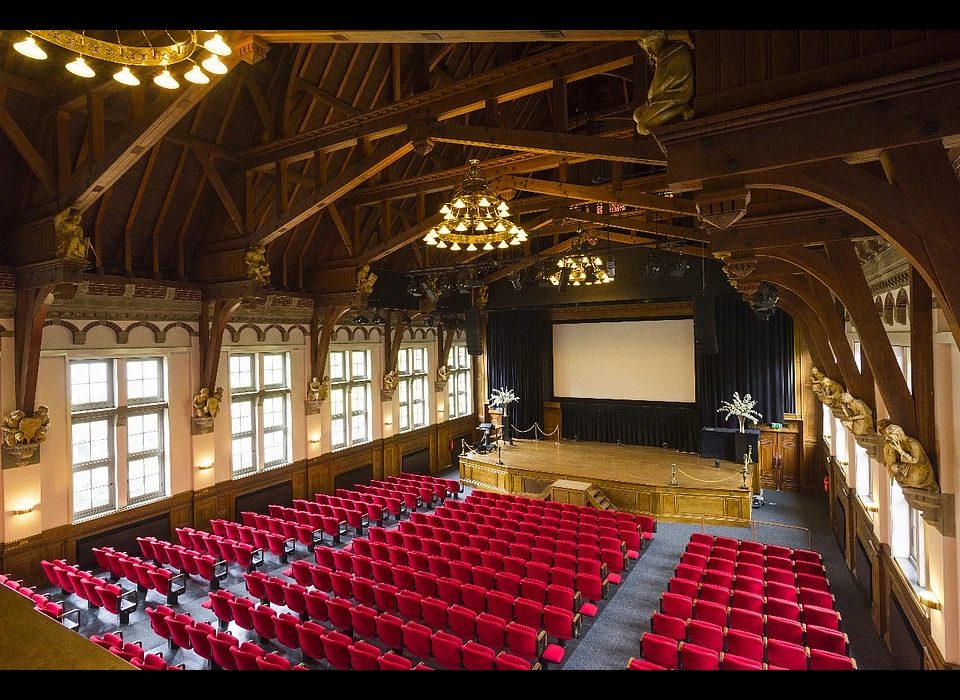 Mauritskade 63 Tropeninstituut aula/Maximazaal overzicht en kapconstructie (2014)