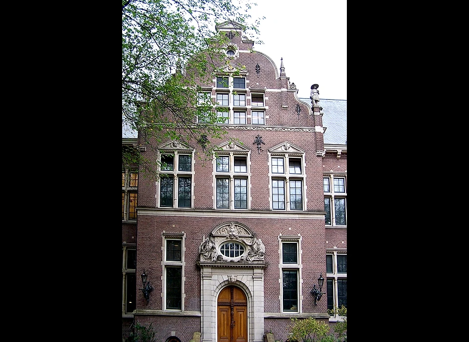 Linnaeusstraat 2a gebouw Culturele & Physische Antropologie (2014)