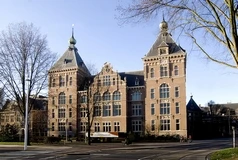 Linnaeusstraat 2, Tropenmuseum