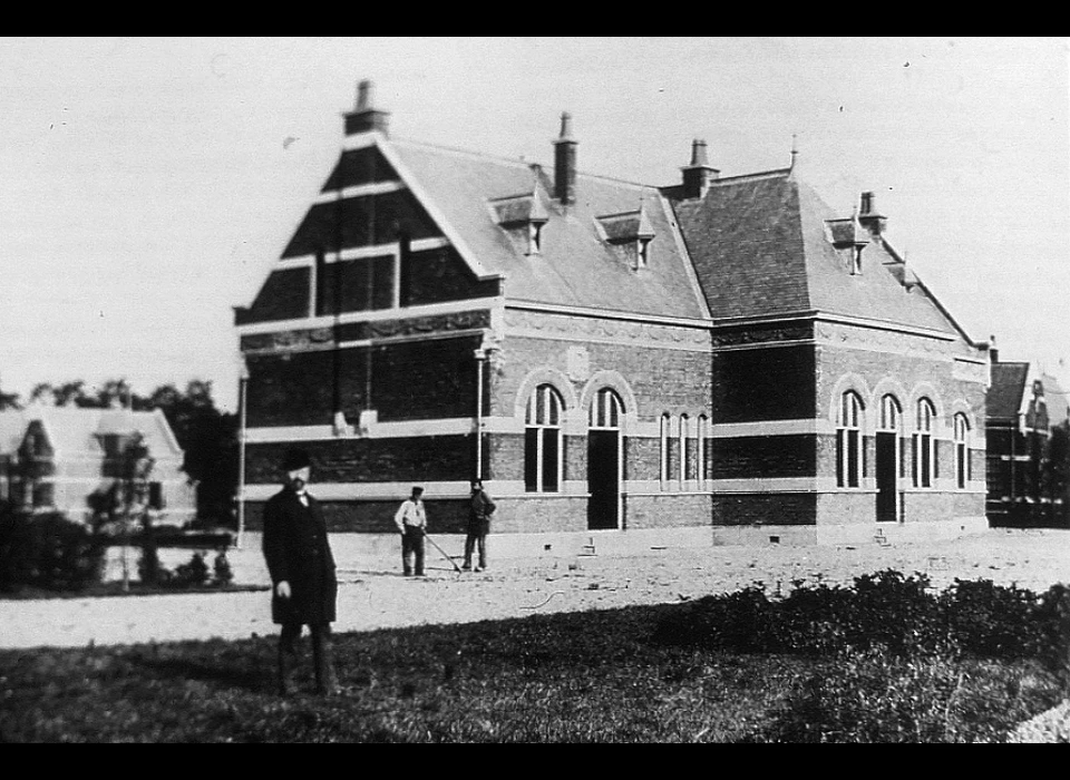 Mauritskade 62-64 Oosterbegraafplaats bijgebouwen (1893)