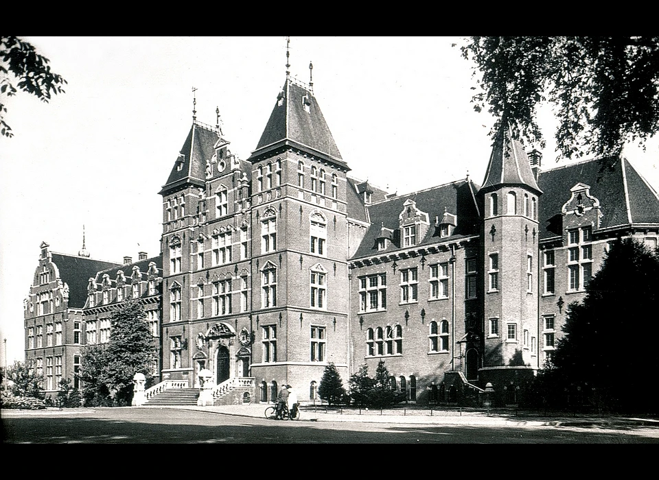 Mauritskade 62-64 Koninklijk Instituut voor de Tropen (1950)