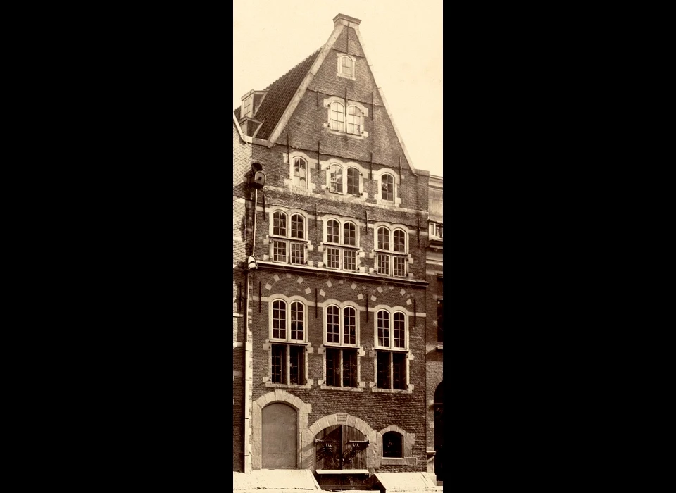 Nes 57 Bank van Lening (1912)