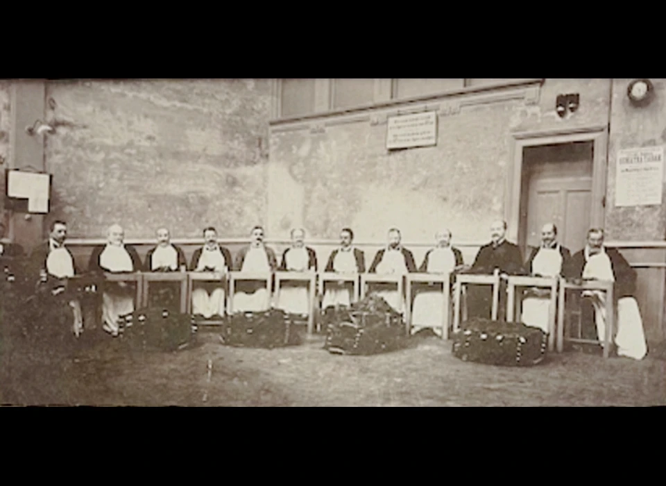 Nes 104 monsterzaal in gebruik (ca.1950)