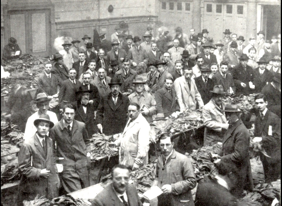 Nes 59-61 tabakskeurmeesters in Frascati (1926)