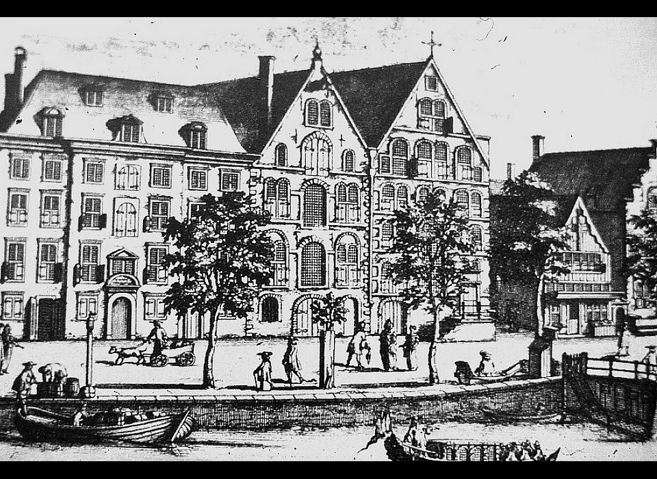 Oudezijds Voorburgwal 300 gebouw Bank van Lening entree verplaatst naar hoek met Enge Lombardsteeg (ca.1700)