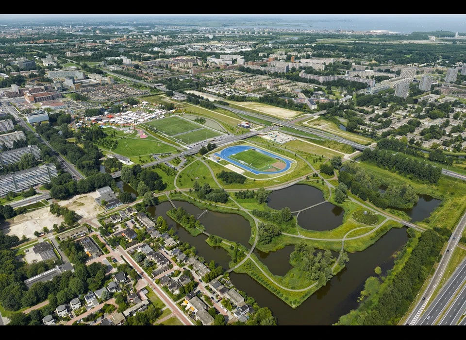 Nelson Mandelapark duidelijk is het gebrek aan groen te zien (2014)