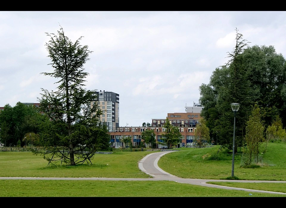 Bijlmerpark naar Troepiaalsingel (2011)