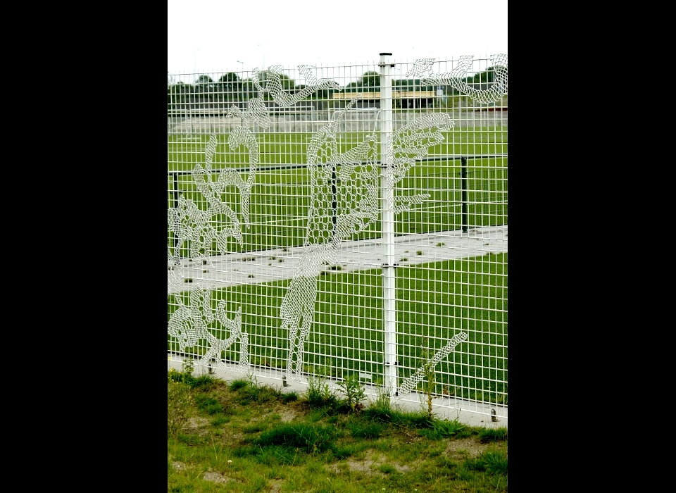 Bijlmerpark kunsthekwerk voetbalveld (2011)