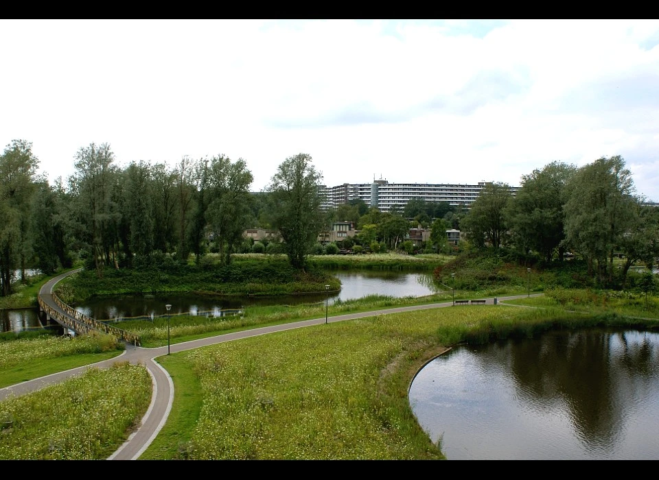 Bijlmerpark vanaf vlinderheuvel (2011)