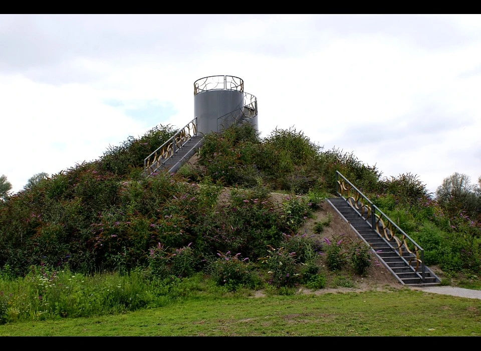 Bijlmerpark vlinderheuvel (2011)