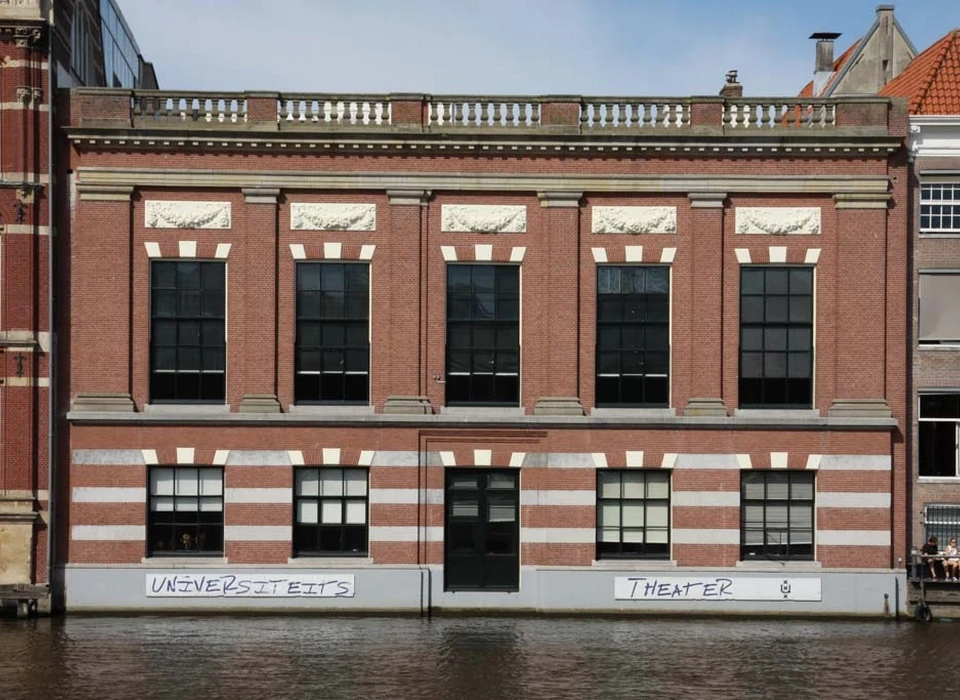 Nieuwe Doelenstraat 16-18 achterzijde langs Amstel (2006)