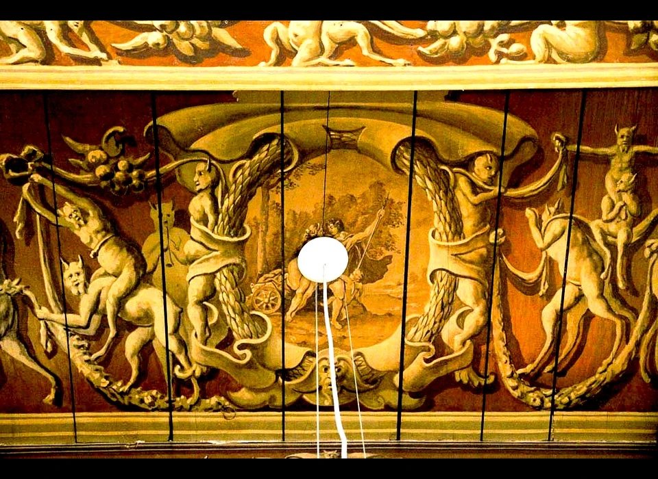 Nieuwe Doelenstraat 16 beschildering plafond na de restauratie (2013)