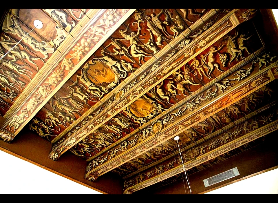 Nieuwe Doelenstraat 16 beschildering plafond na de restauratie (2013)