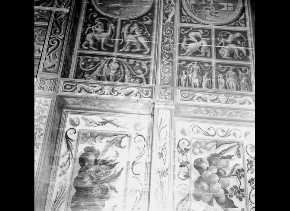 Nieuwe Doelenstraat 16 beschildering plafond voor de restauratie (1966)
