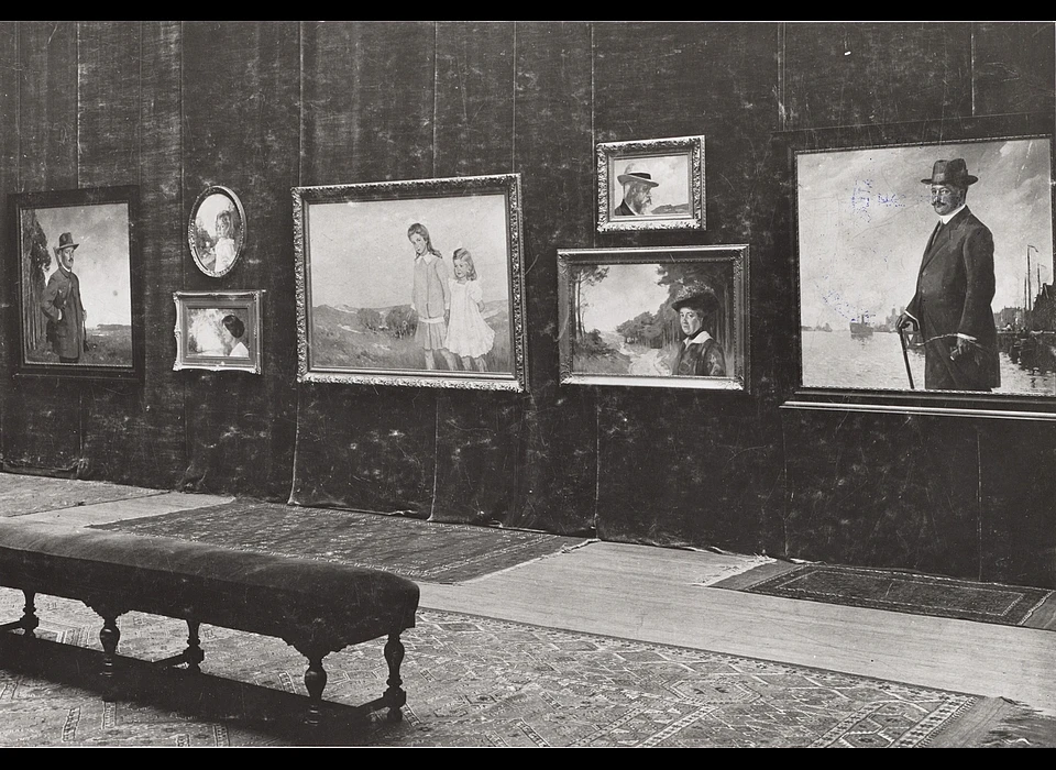 Nieuwe Doelenstraat 16-18 schilderijen van R.de Balbian Verster-Bolderheij en L.W.R.Wenckebach in de kunstzalen (1916)