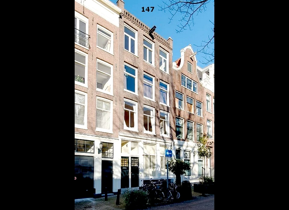 Nieuwe Kerkstraat 147 in het benedenhuis was de Matrozensjoel van de vereniging Rino oe-Tefillo (2018)