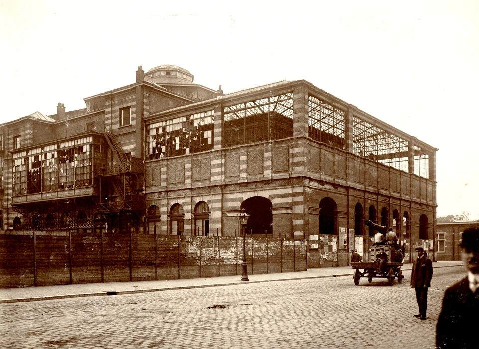 Plantage Doklaan 1-3 Parkschouwburg gedegradeerd tot ruïne (1908)