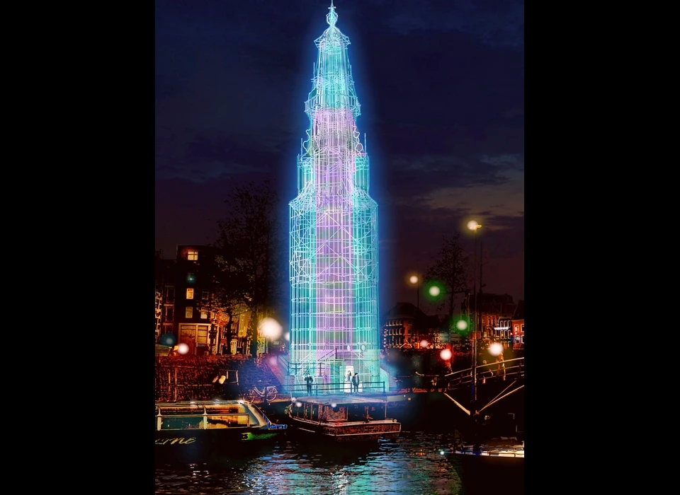 Prins Hendrikkade, tijdens het Amsterdam Light Festival werd de Haringpakkerstoren nieuw leven ingeblazen (2014)