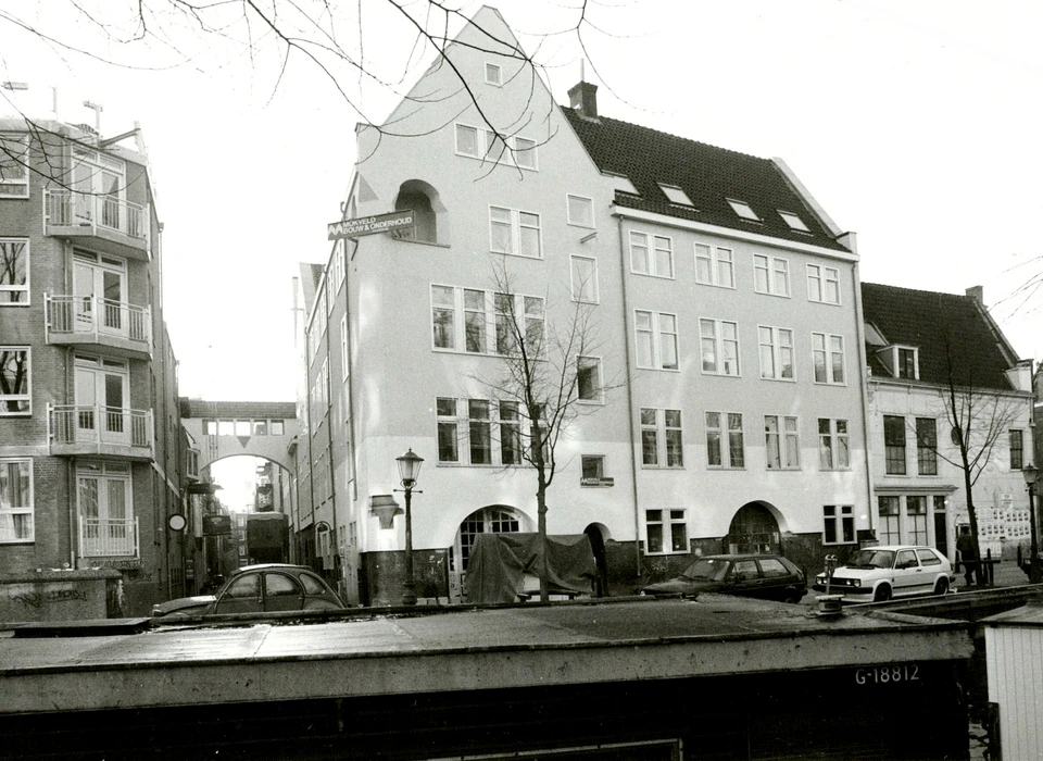 Raamgracht 58-88 hoek Verversstraat (1988)