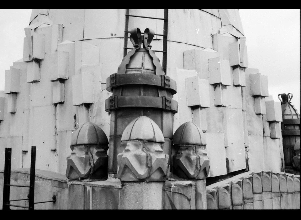 Reguliersbreestraat 26-28 theater Tuschinski toren (1989)