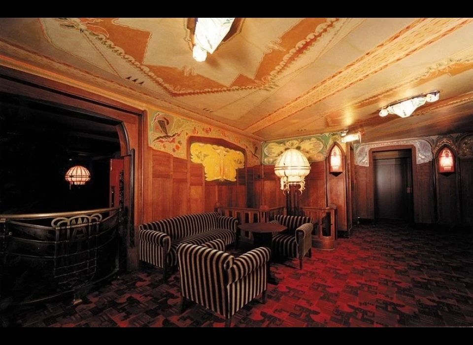 Reguliersbreestraat 26-28 theater Tuschinski wandelgang begane grond bij Japanse kamer (2019)