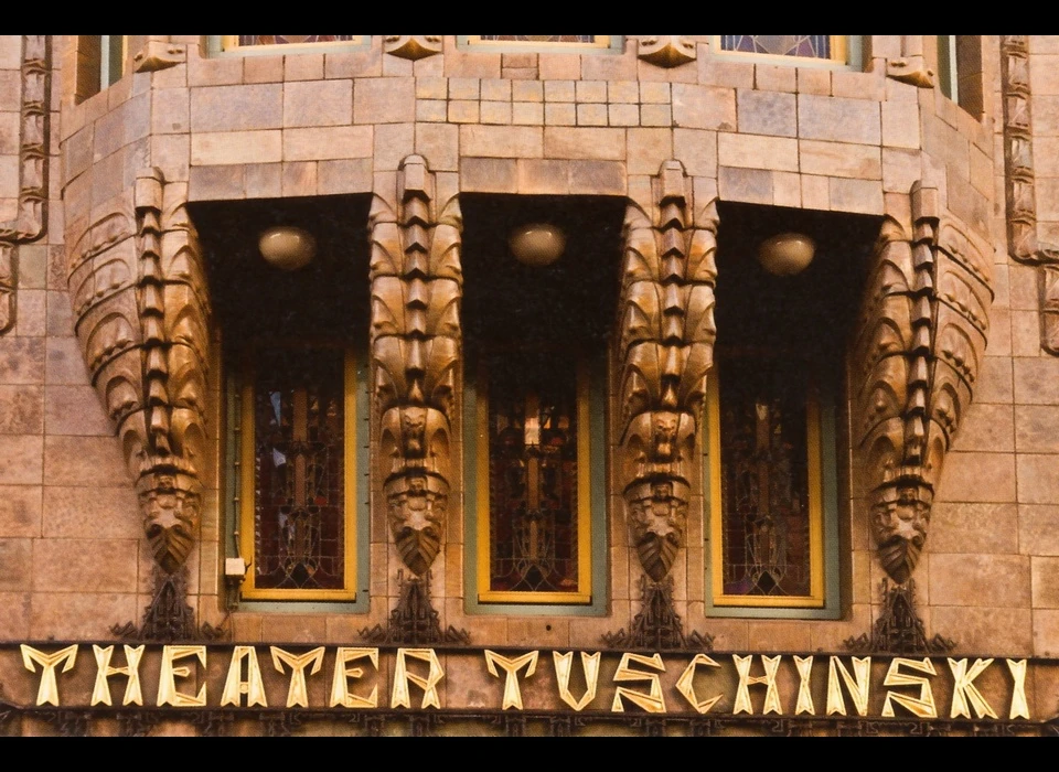 Reguliersbreestraat 26-28 theater Tuschinski (2009)