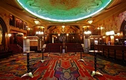 Reguliersbreestraat 26-28, Tuschinski Theater