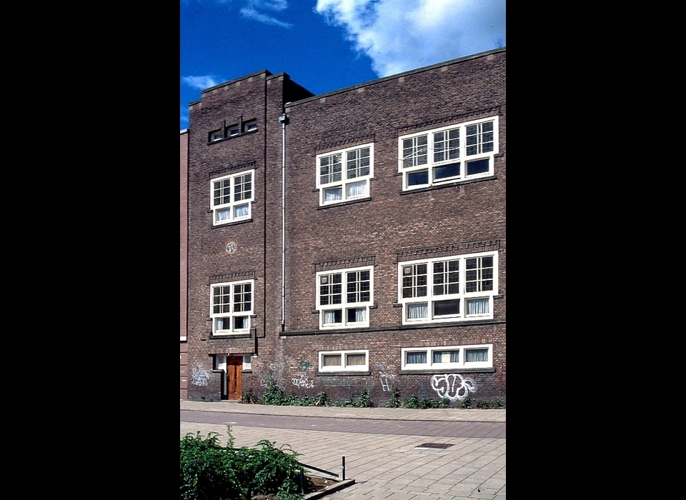 Vechtstraat 86 rk Sint Catharinaschool, uigebreid lager onderwijs (ulo) (1999)