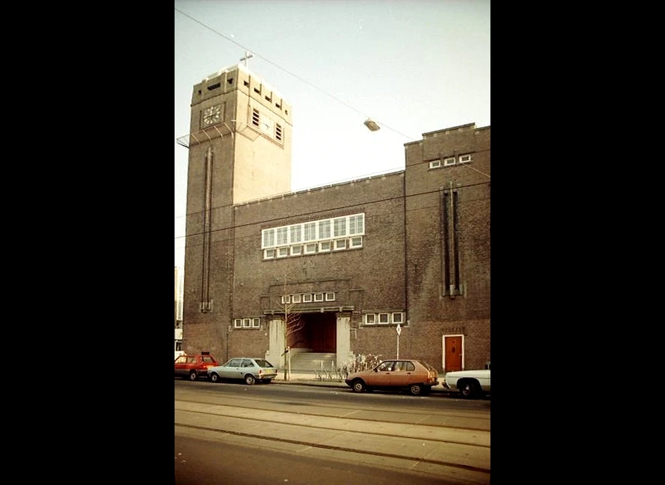 Rijnstraat 93 Thomas van Aquinokerk (2000)