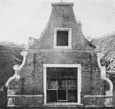 Sint Annenstraat 12, Rolornamentengevel