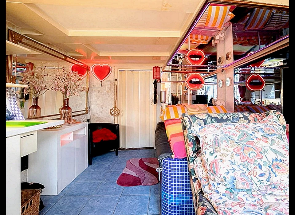 Singel 77 inrichting voorkelder als prostitutieruimte (2025)