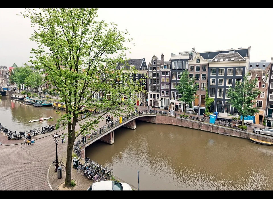 Uitzicht vanuit een bovenverdieping over het Singel (2015)