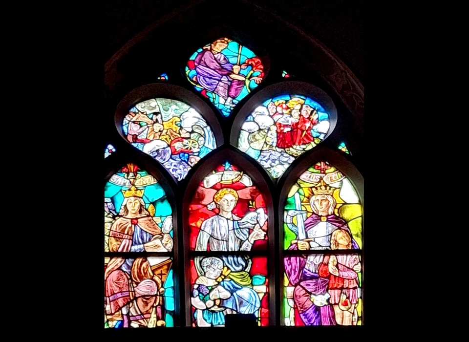 Singel 442-446 gebrandschilderd venster (2025)