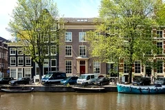 Singel 146, De Kleine Dolfyn