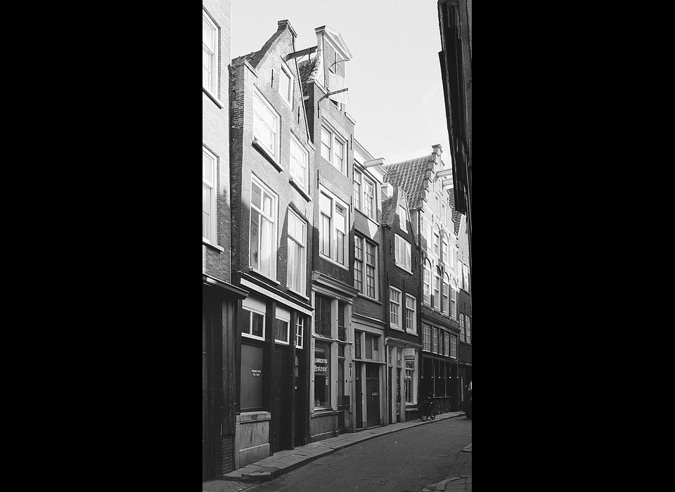 Sint Nicolaasstraat 14-26 v.r.n.l (1962)