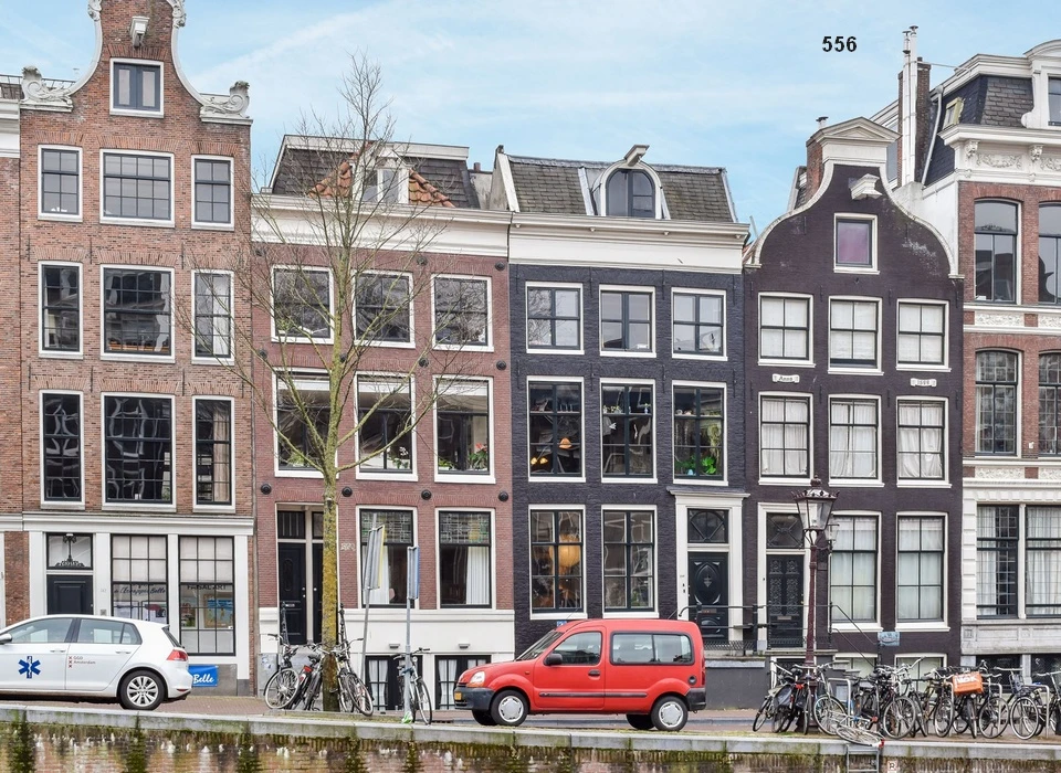 Prinsengracht 556 1698 ojiefse tuitgevel voor 1875 (2018)