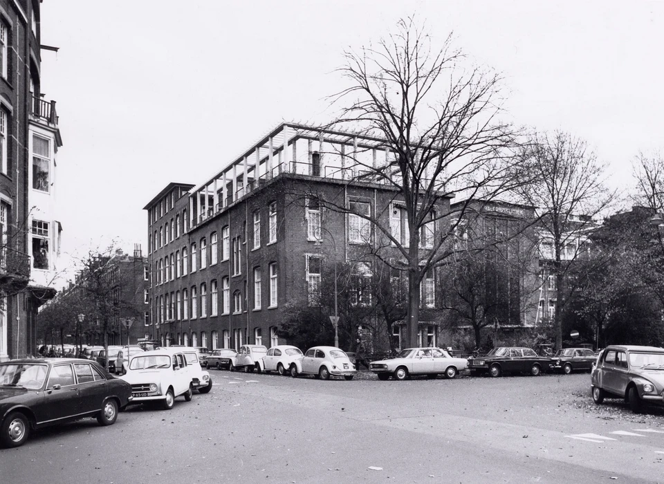 Valeriusplein 9 Valeriuskliniek hoek Valeriusstraat (1972)