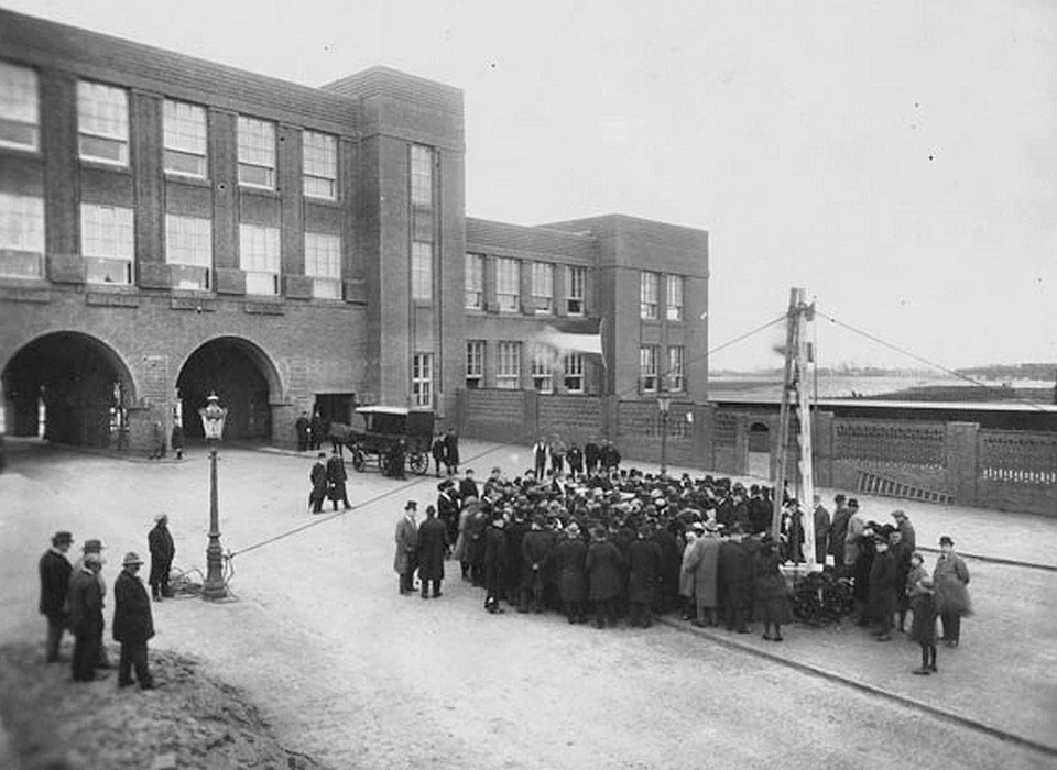 Valeriusplein eerste steenlegging Comeniusmonument (1920)