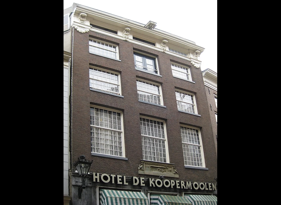 Warmoesstraat 5 2* Hotel De Koopermoolen (2015)