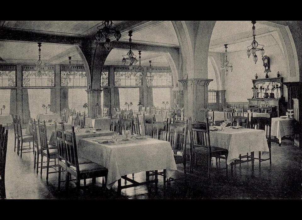 Beursstraat 49-53 Bible Hotel interieur restaurant (1902)