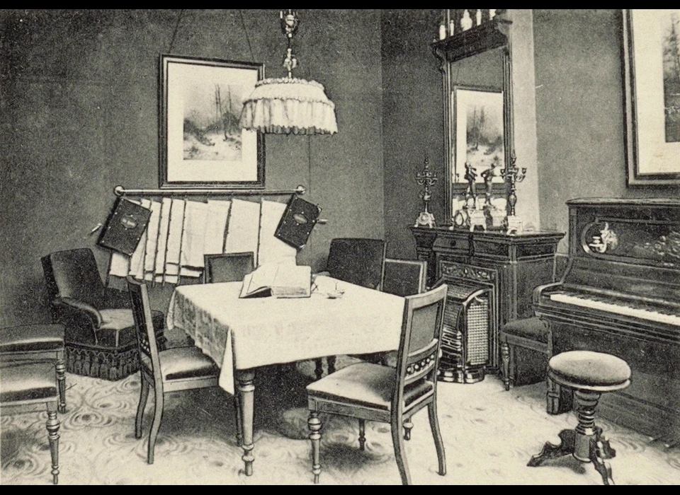 Beursstraat 49-53 Bible Hotel interieur leeskamer (1902)