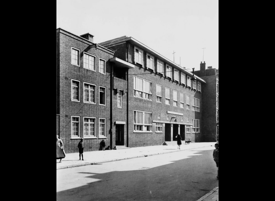 Willemsstraat 24 gebouw GGD (ca.1930)