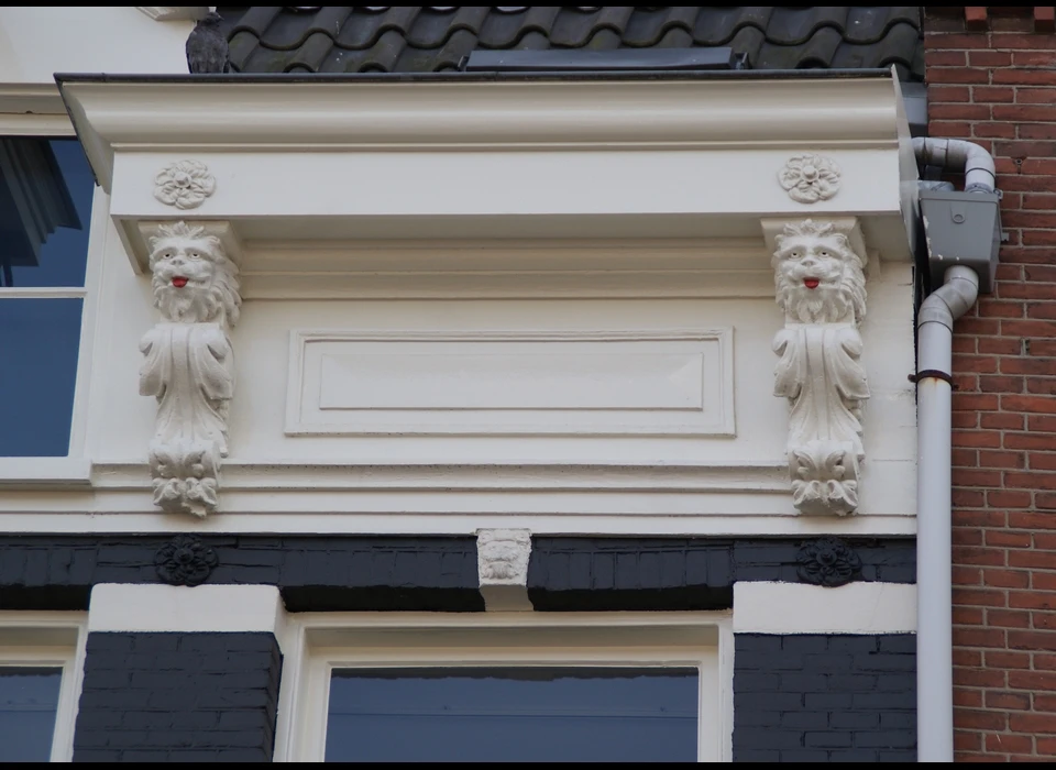 Willemsstraat 97 detail top lijstgevel (2020)