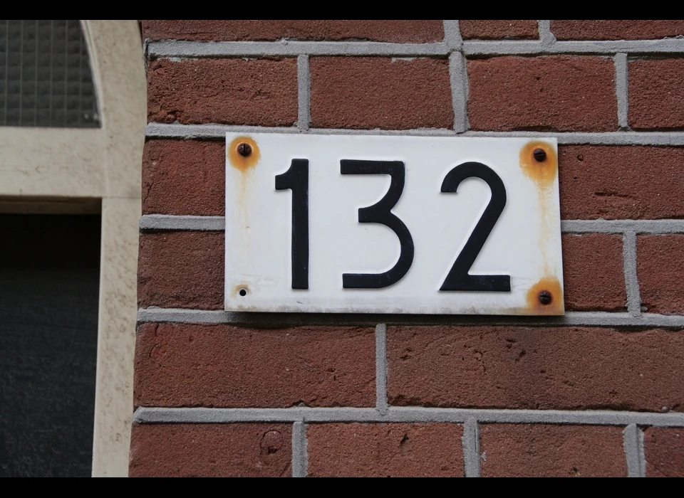 Willemsstraat 132 huisnummer gelegen in de voormalige Verwersgang (2020)