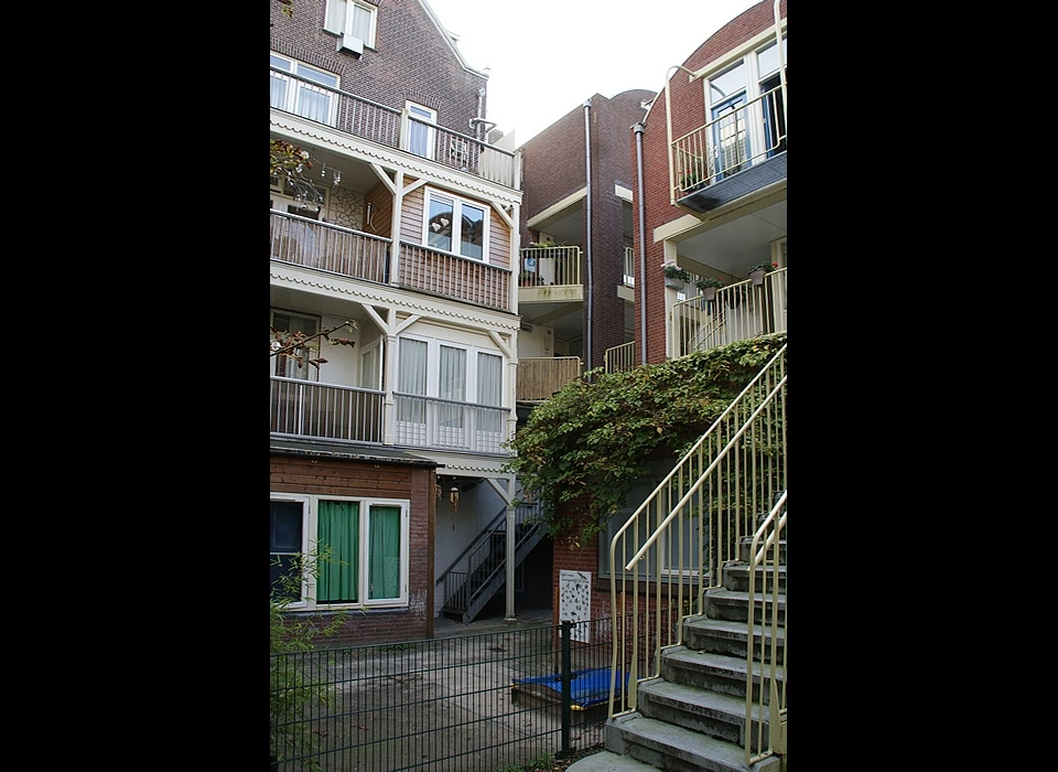 Willemsstraat 150-152 achterzijde en hoekpand Palmdwarsstraat vanuit Verwersgang (2020)