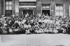 Willemsstraat 188, Openbare Lagere School 15, Armenschool