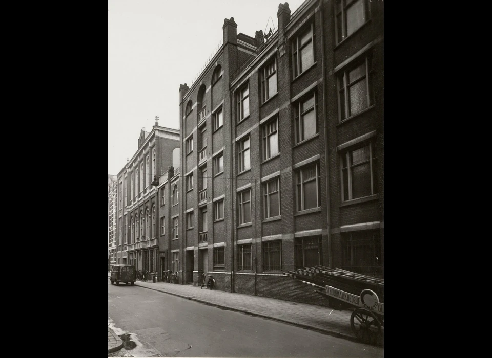 Zwanenburgerstraat 18-20 v.r.n.l. (1954)